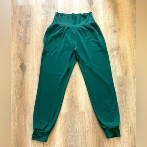 Athleta Salutation jogger, size small, pine